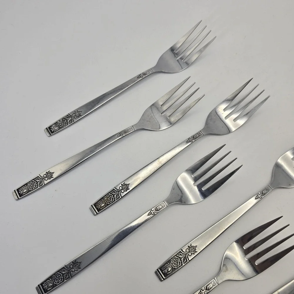 Young‎ Rose Imperial Intl Stainless Salad Forks Set of 8 Flatware 6.5